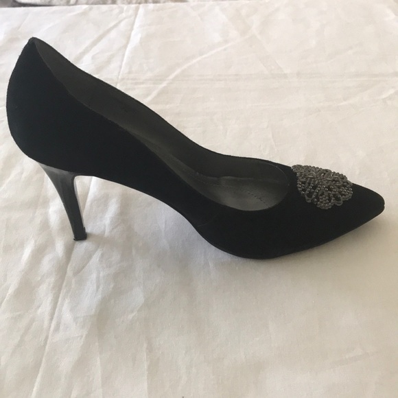 Tahari black high heel shoes - Picture 2 of 6